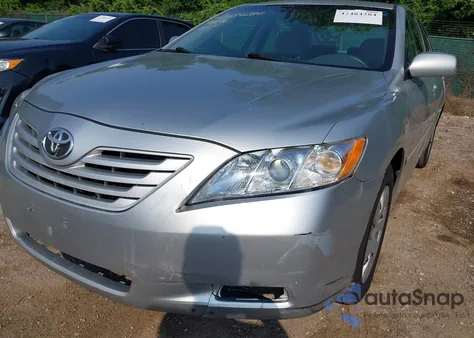 2007 Toyota Camry Le z USA, uszkodzony, nr VIN 4T1BE46K97U522294